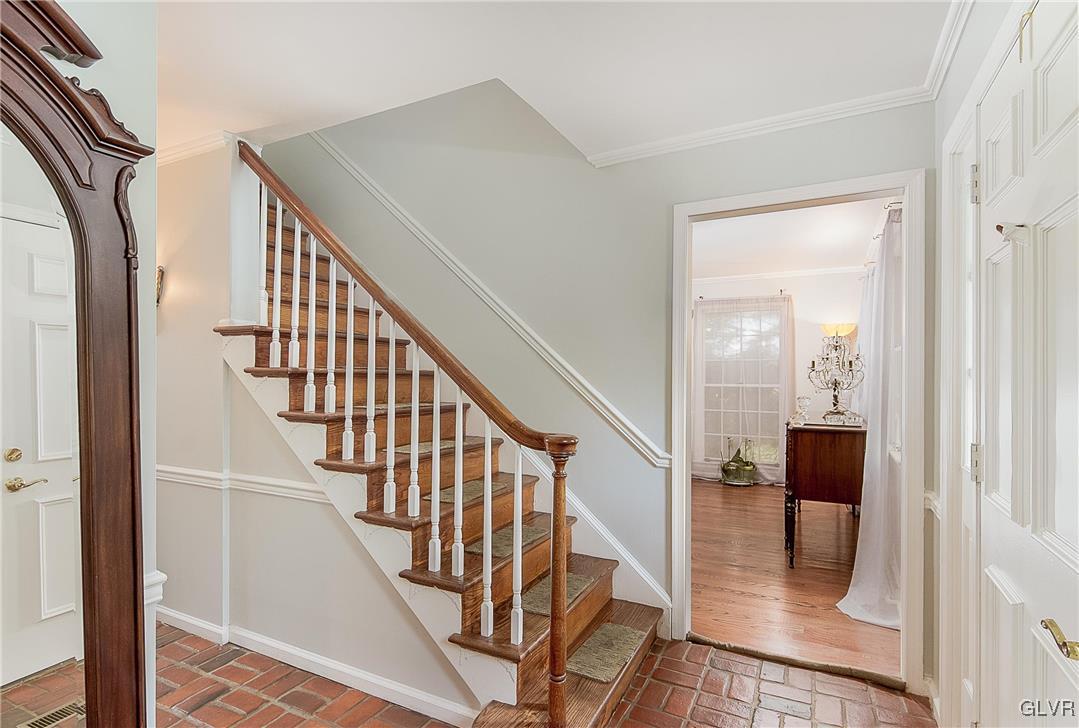 4277 Hecktown Road Bethlehem, PA 18020 - Photo 10 of 25 Gallery Image 10