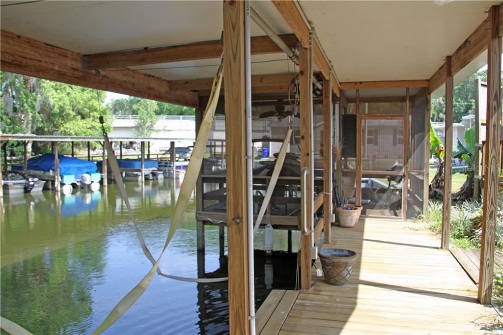 1116 Rue De Dore Tavares, FL 32778 - Photo 3 of 20 Gallery Image 3