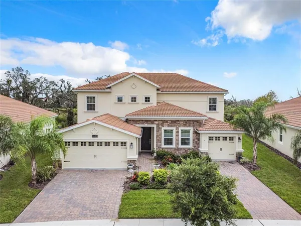 $749,900 | 8886 Fallen Oak Drive, Davenport, FL 33896