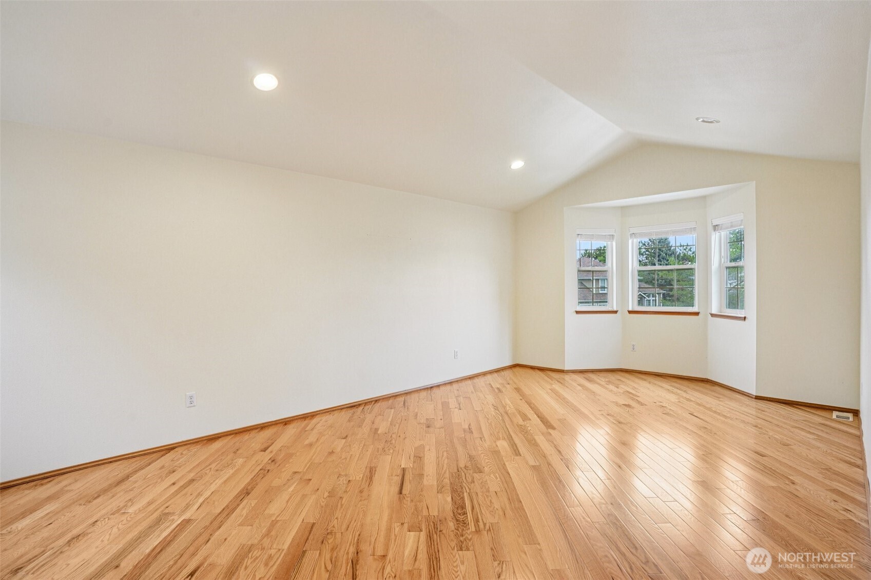 35031 8th Place Southwest Federal Way, WA 98023 - Photo 25 of 36 a view of an empty room with wooden floor and a window