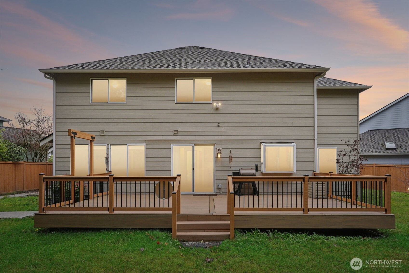 35031 8th Place Southwest Federal Way, WA 98023 - Photo 35 of 36 a front view of a house with a deck