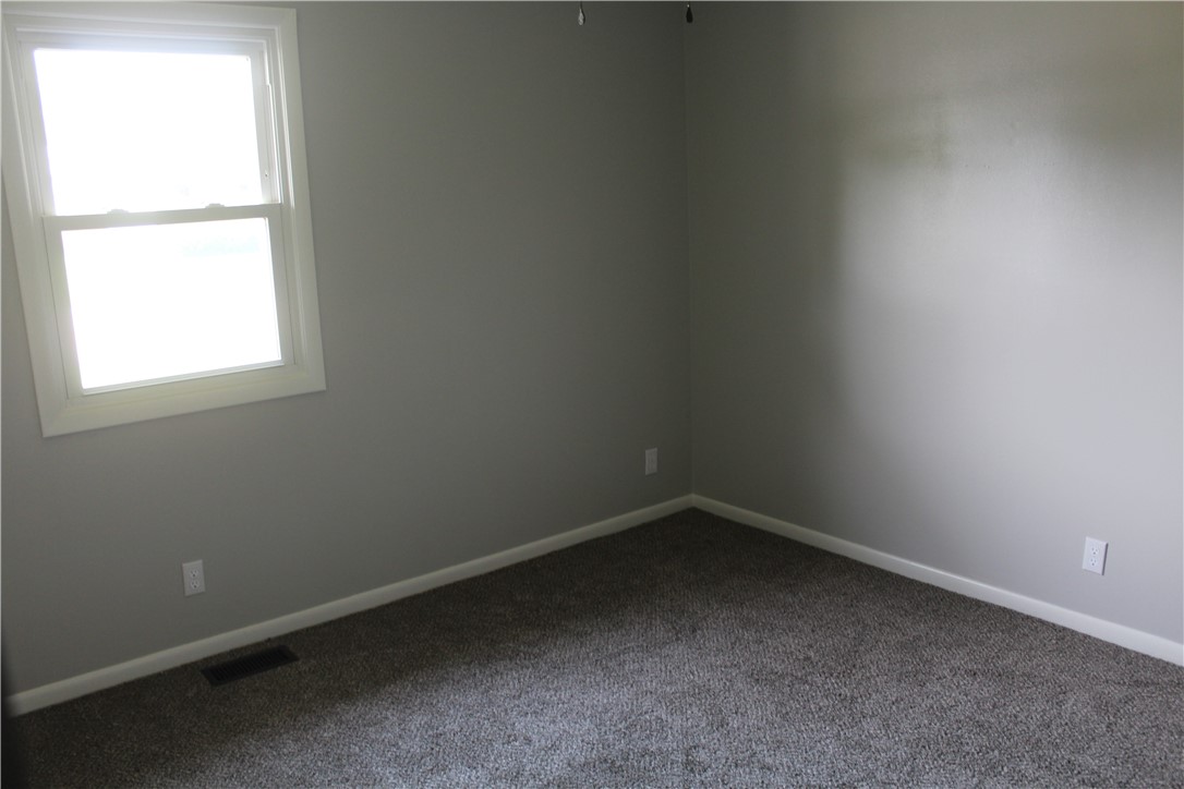 1005 Sunset Ridge Danville, IL 61832 - Photo 11 of 16 Gallery Image 11