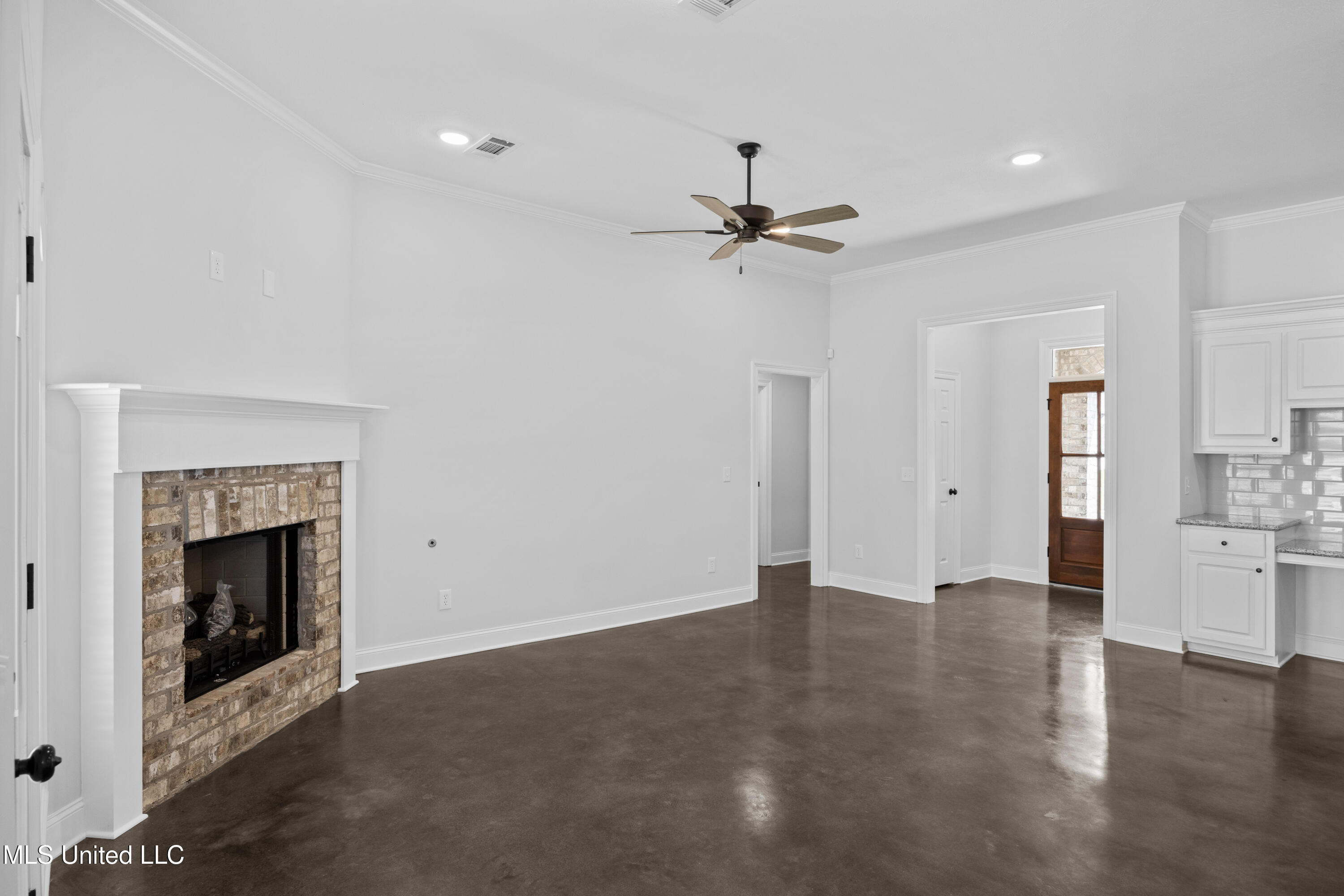 230 Hemingway Circle Canton, MS 39046 - Photo 8 of 22 EOSR9215