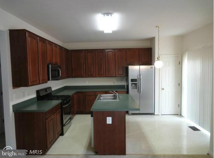 8367 Millwood Drive Springfield, VA 22152 - Photo 7 of 22 Kitchen
