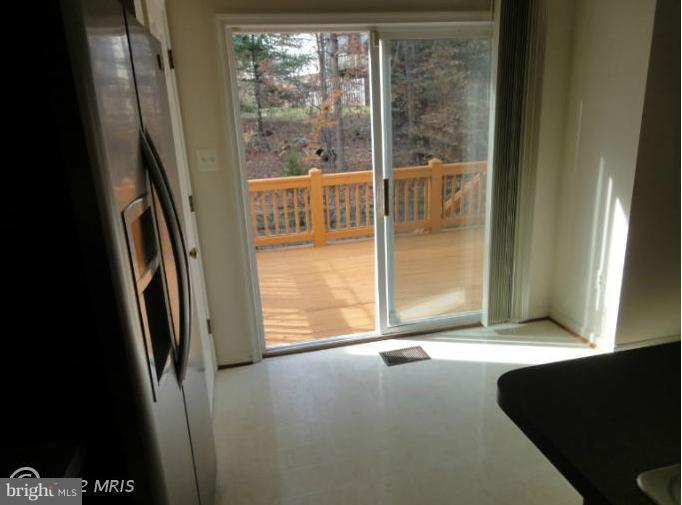8367 Millwood Drive Springfield, VA 22152 - Photo 8 of 22 Kitchen