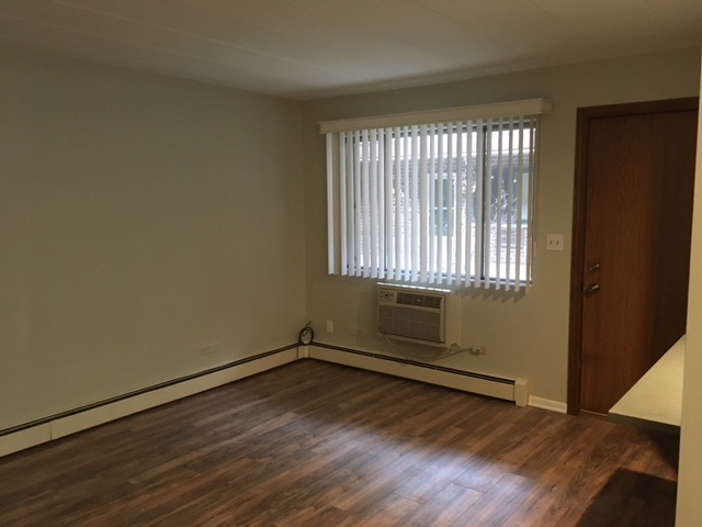 454 Spring Road, Unit 6 Elmhurst, IL 60126 - Photo 5 of 11 Gallery Image 5