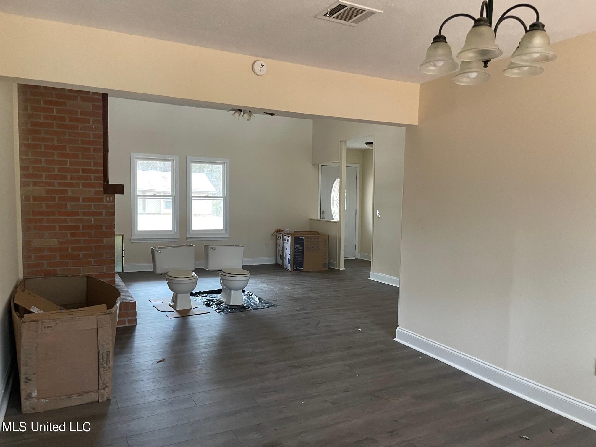 104 Shenandoah Road North Brandon, MS 39047 - Photo 7 of 24 IMG_2153