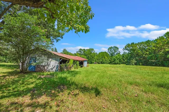 a view of an outdoor space and a yard
