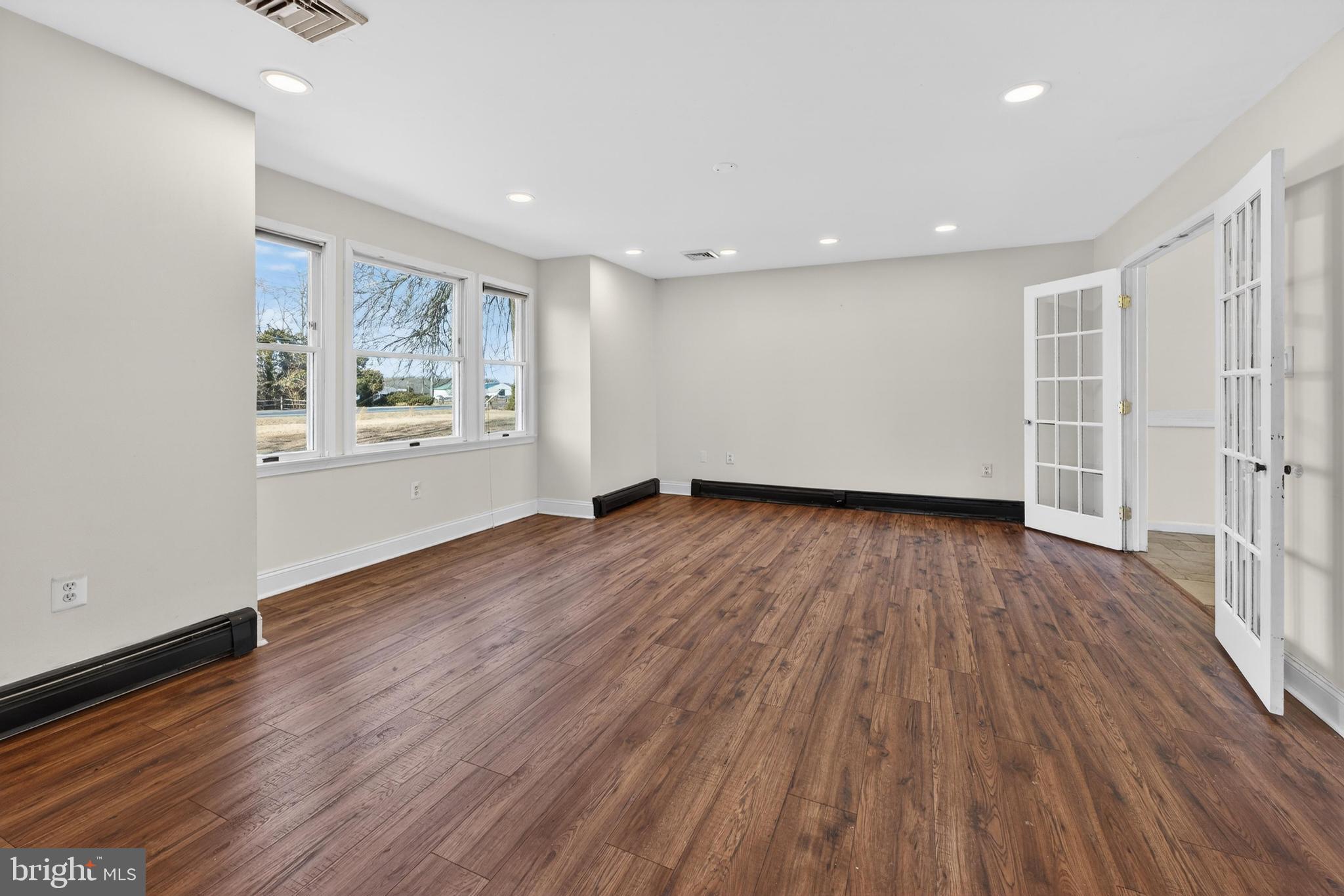 27 Reeves Station Road Medford, NJ 08055 - Photo 3 of 20