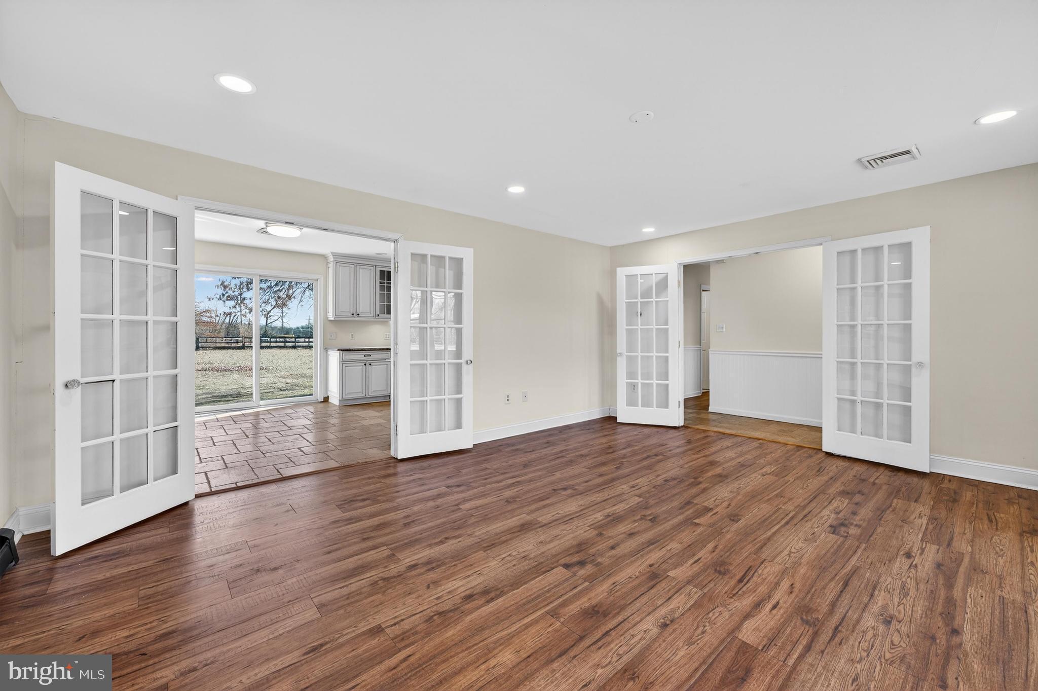 27 Reeves Station Road Medford, NJ 08055 - Photo 4 of 20