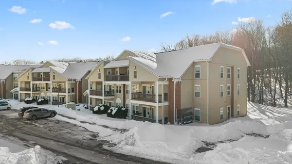 $364,900 | 218 Reservoir Street, Unit 326, Holden, MA 01520