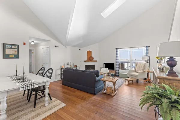 $364,900 | 218 Reservoir Street, Unit 326, Holden, MA 01520