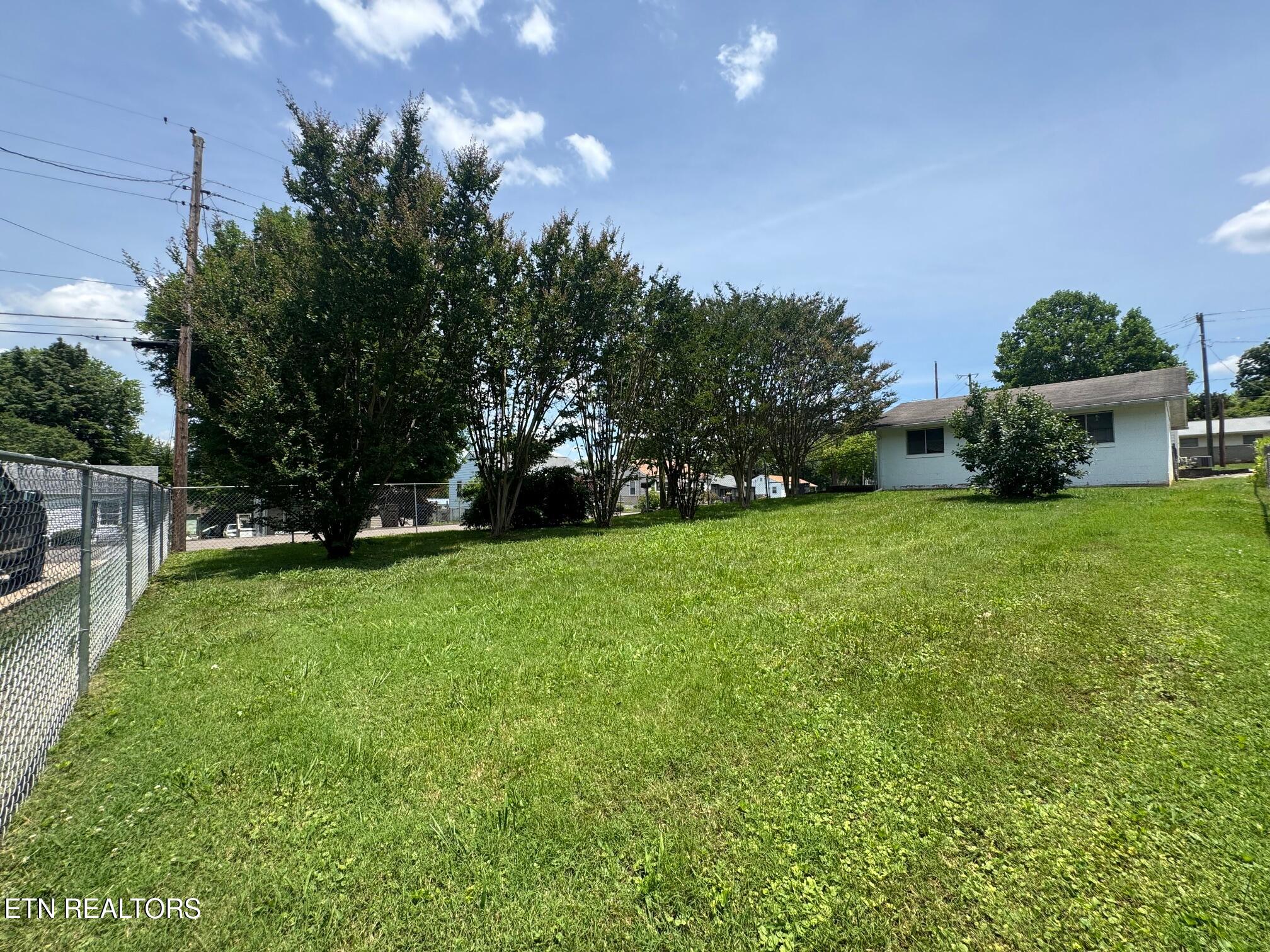1315 East Red Bud Road Knoxville, TN 37920 - Photo 31 of 32 IMG_6964