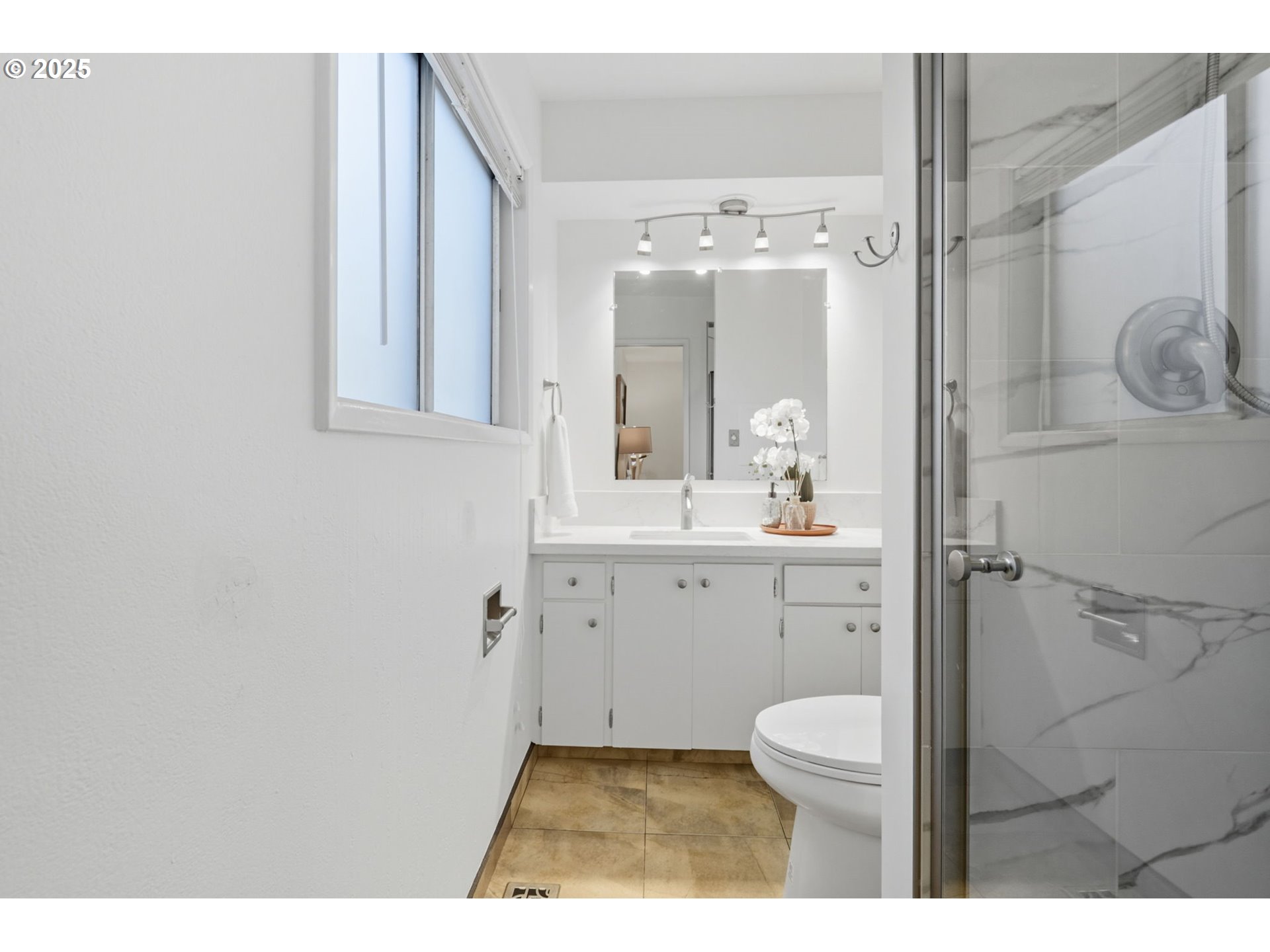 6821 Southwest Raleighwood Way Portland, OR 97225 - Photo 24 of 46 Bathroom, Attached