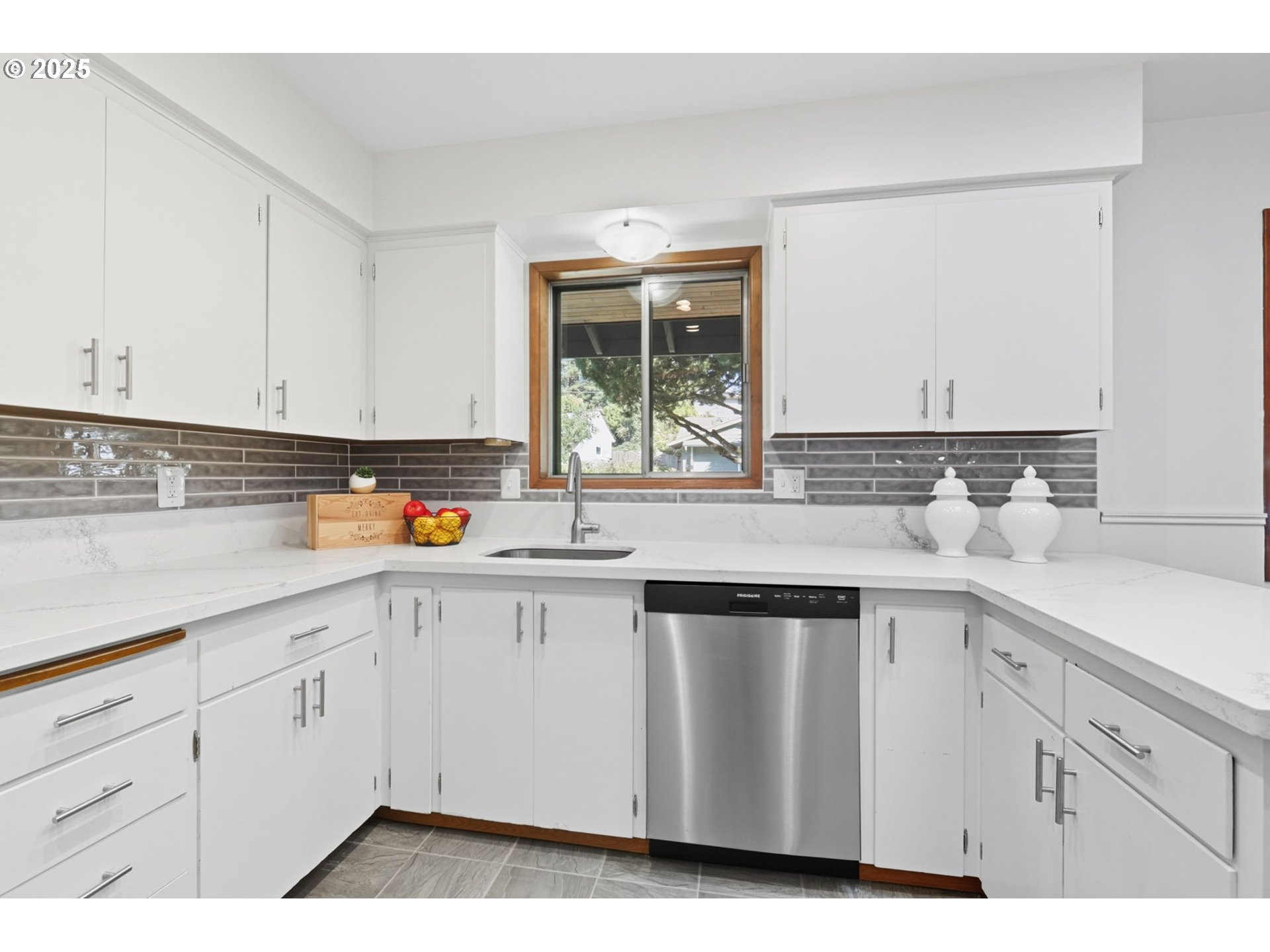 6821 Southwest Raleighwood Way Portland, OR 97225 - Photo 8 of 46 Kitchen