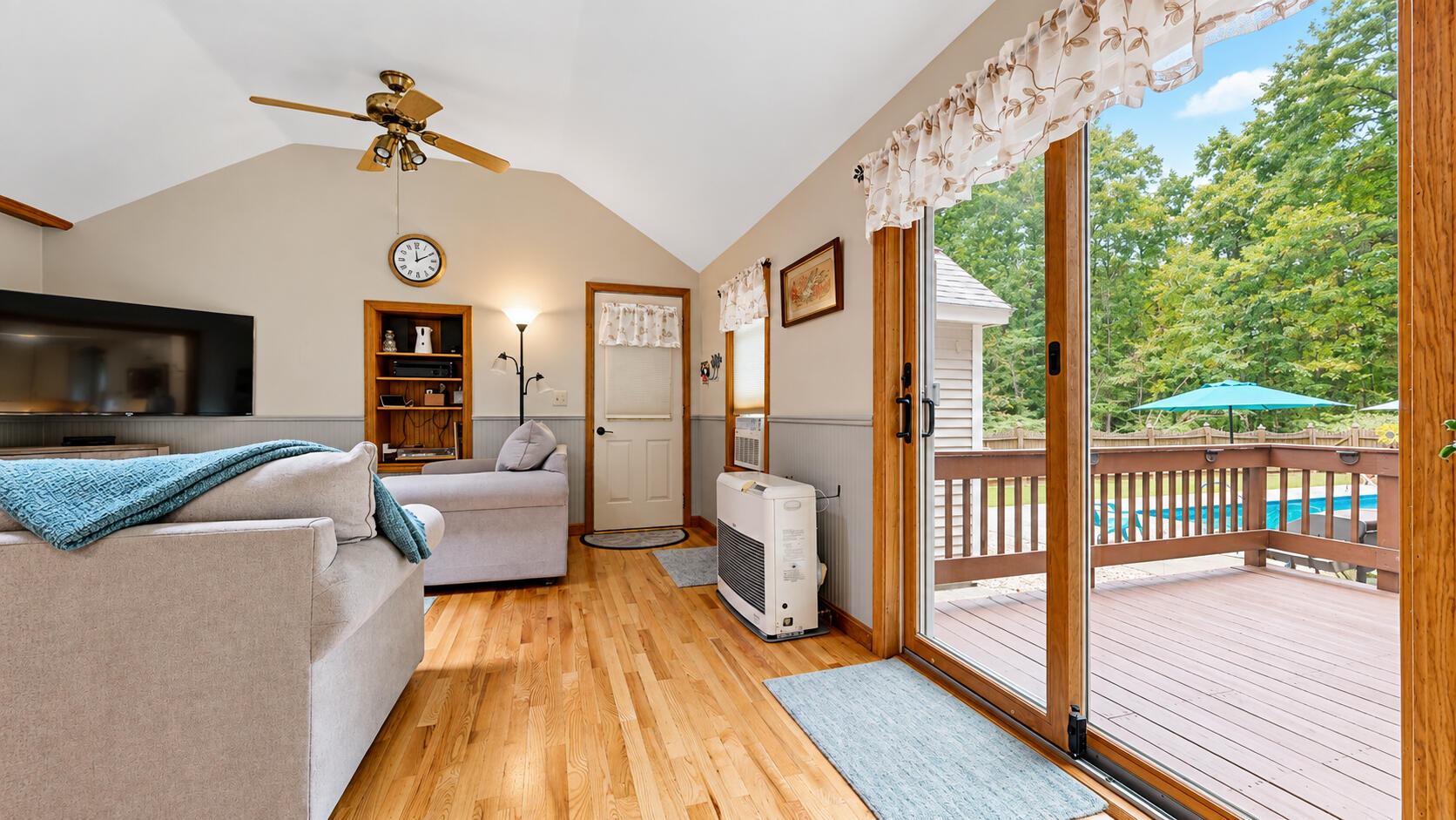 338 Dunnell Road Buxton, ME 04093 - Photo 22 of 61 338 DUNNELL RD BUXTON ME (15)
