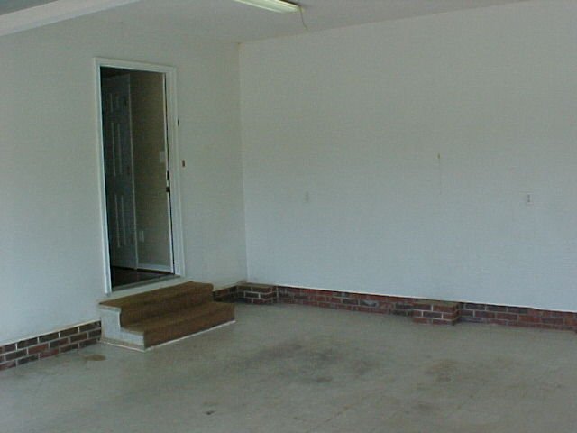 1012 Farmer Road Starr, SC 29684 - Photo 5 of 12