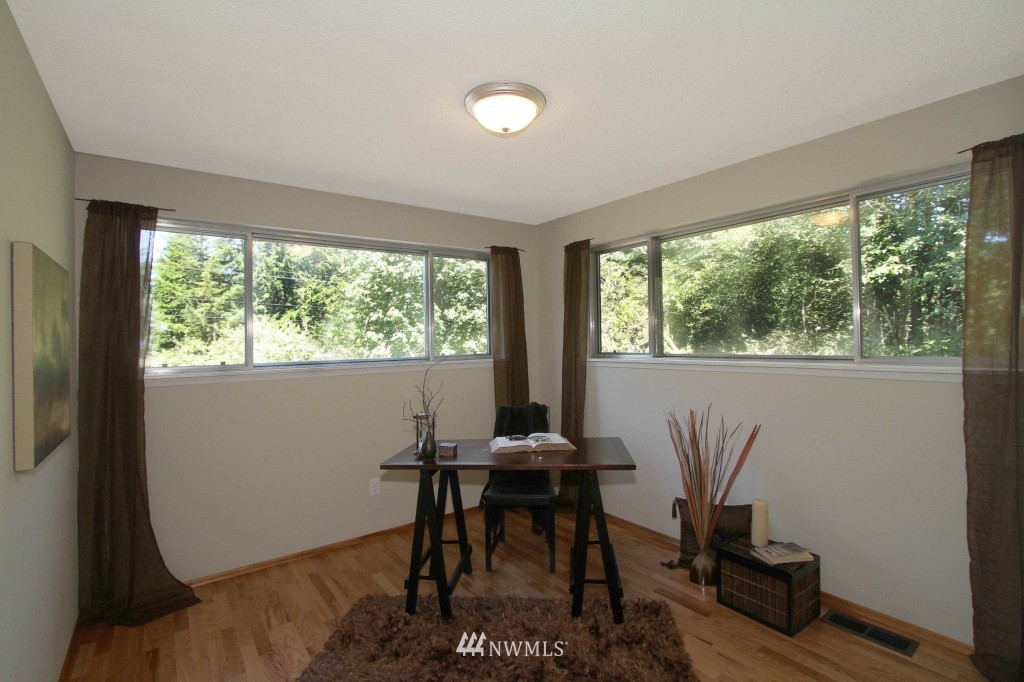 1340 Southwest Berry Lake Road Port Orchard, WA 98367 - Photo 13 of 24 Gallery Image 13