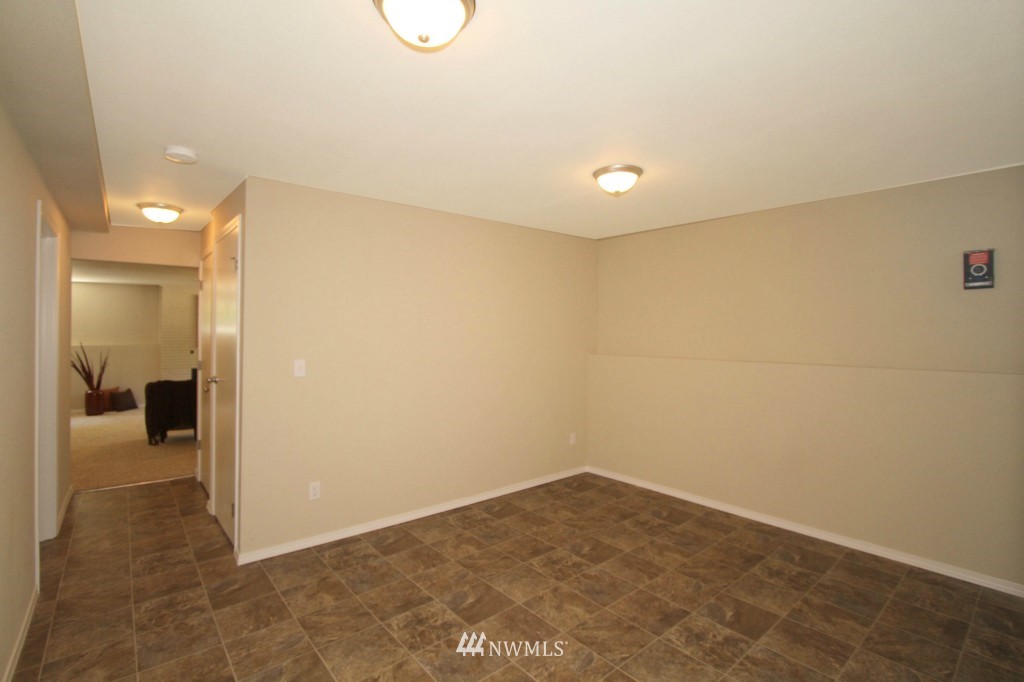 1340 Southwest Berry Lake Road Port Orchard, WA 98367 - Photo 16 of 24 Gallery Image 16