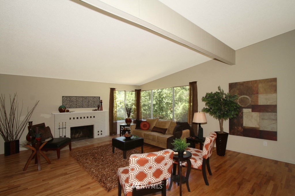 1340 Southwest Berry Lake Road Port Orchard, WA 98367 - Photo 3 of 24 Gallery Image 3