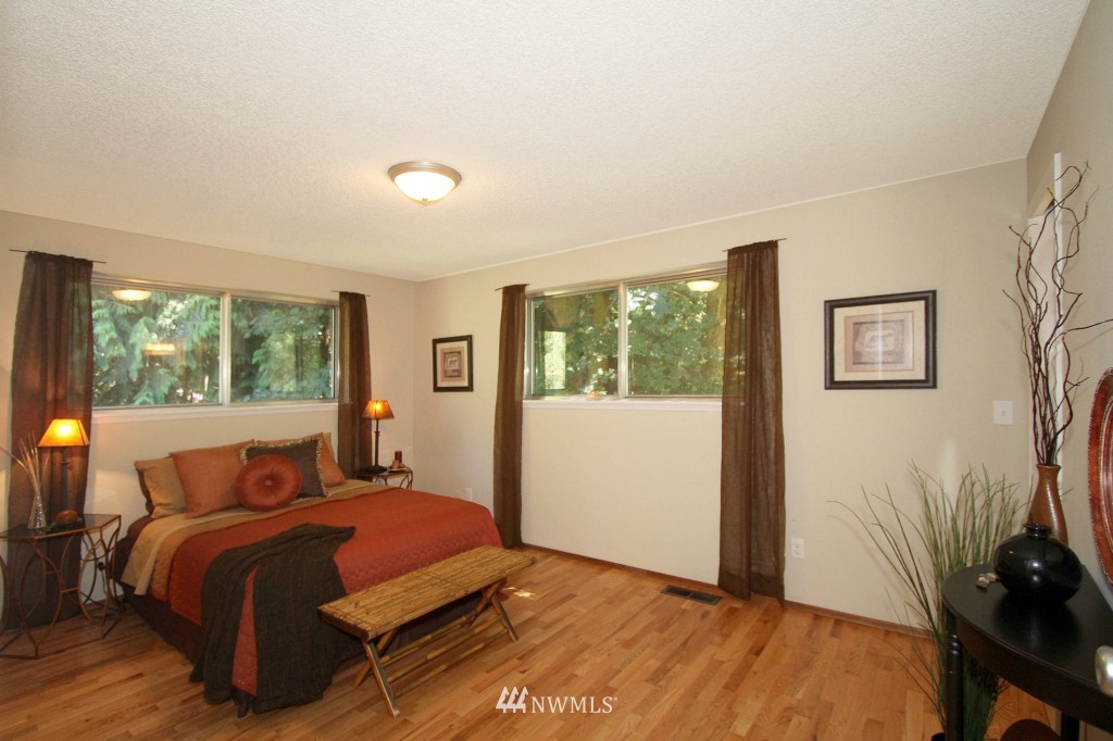 1340 Southwest Berry Lake Road Port Orchard, WA 98367 - Photo 10 of 24 Gallery Image 10