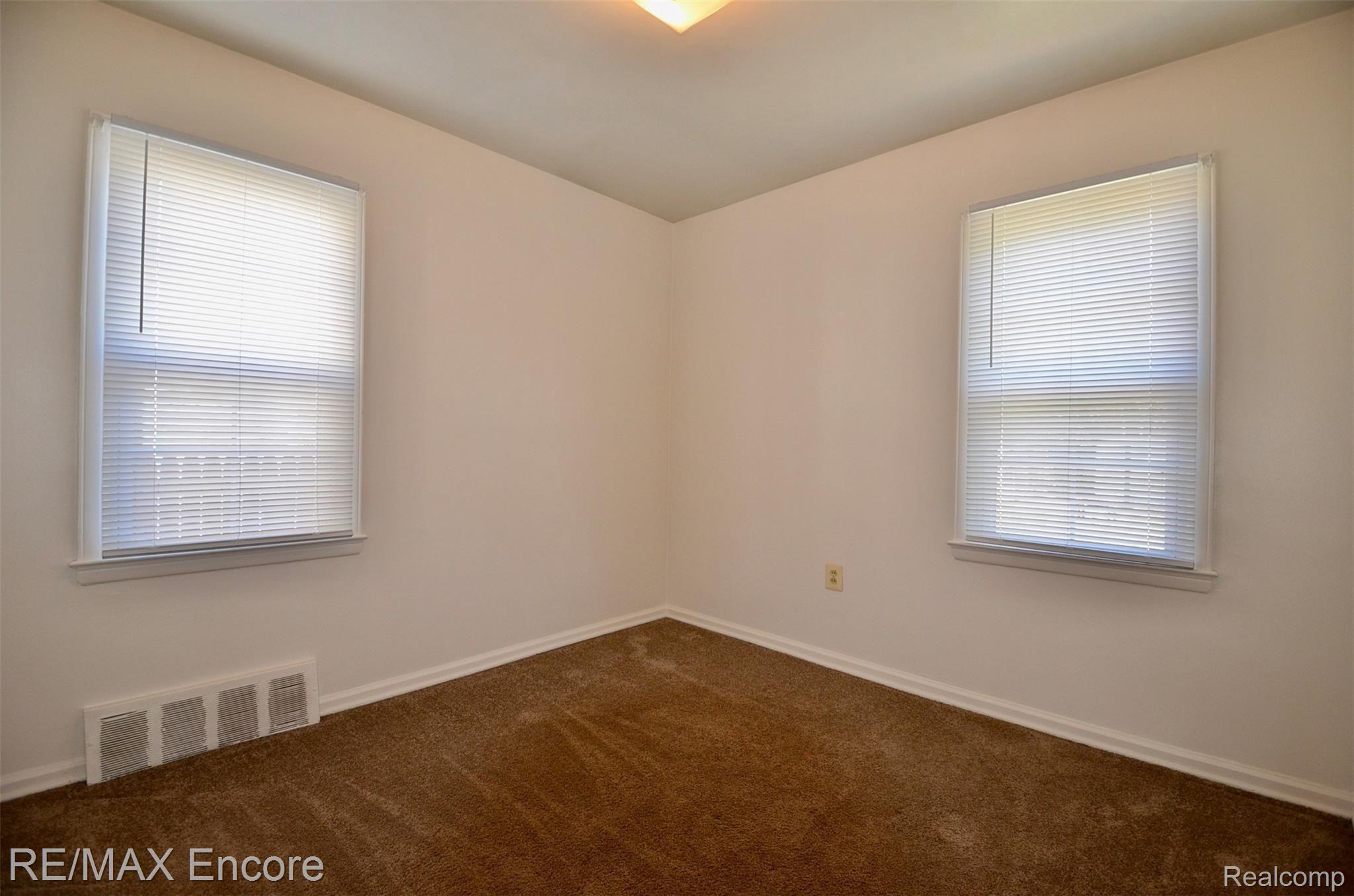 61 East Rutgers Avenue Pontiac, MI 48340 - Photo 25 of 48 3AFC213F-5691-4814-867F-8333B5540CAE_1_201_a.jpeg
