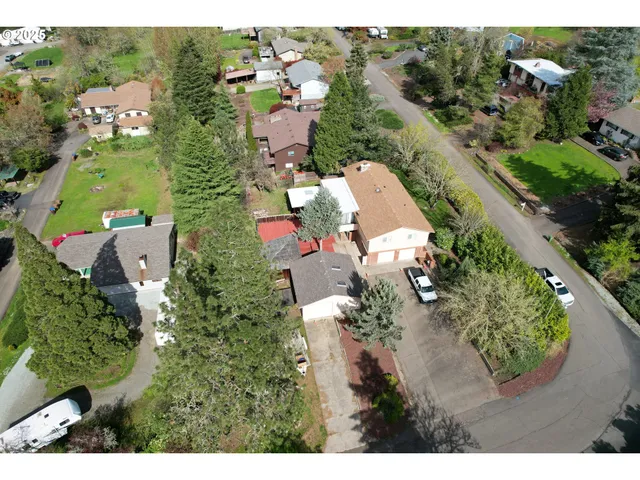 $399,000 | 497 Woodcrest Drive, Myrtle Creek, OR 97457