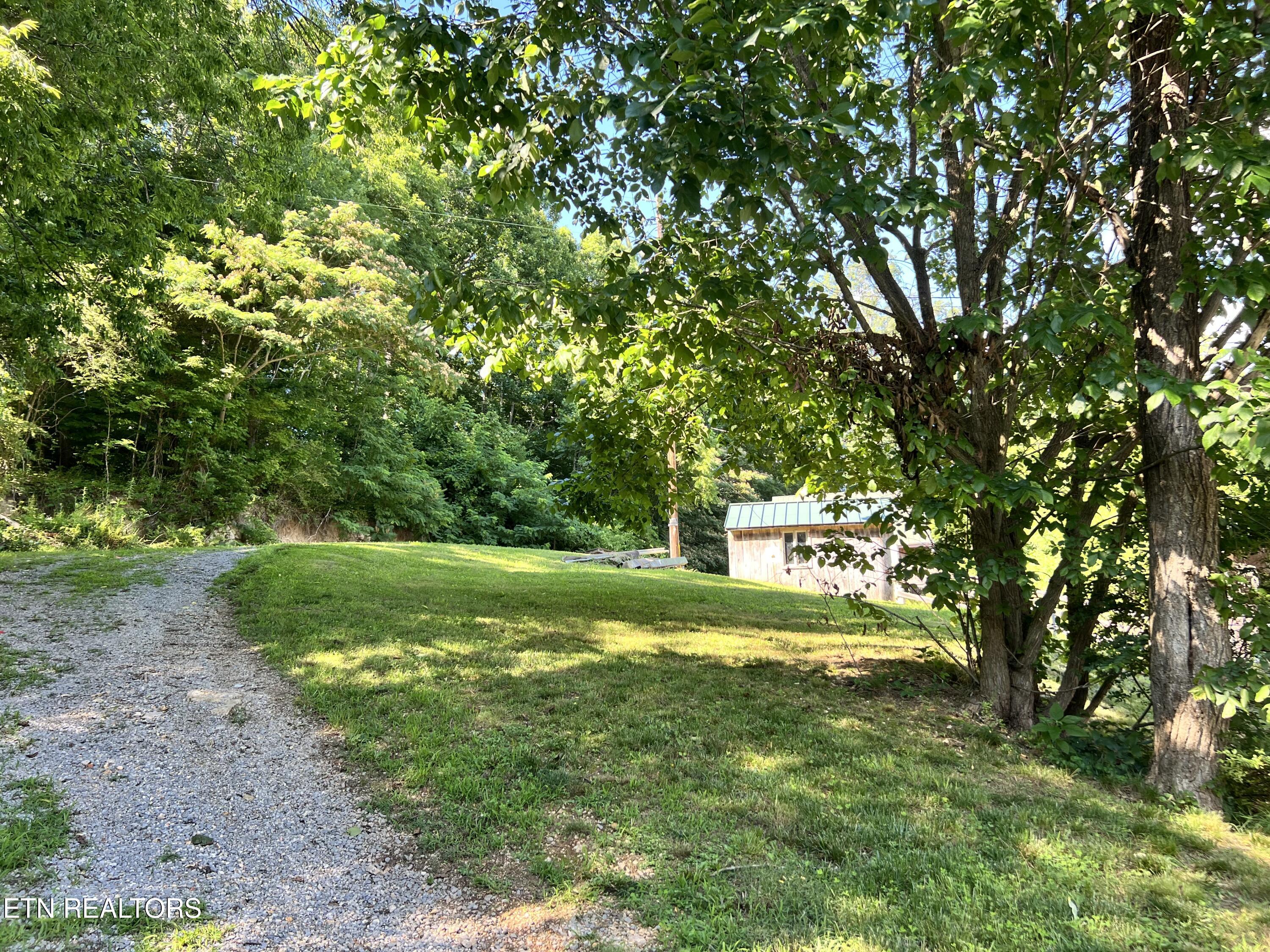 1455 Davis Chapel Road La Follette, TN 37766 - Photo 9 of 28 IMG_1945