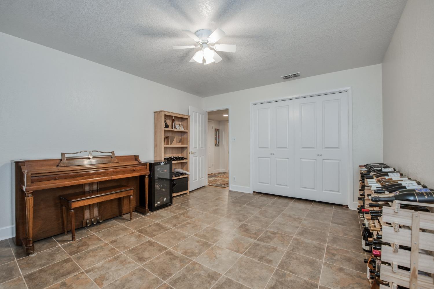 2988 Enterprise Avenue Clovis, CA 93619 - Photo 76 of 99