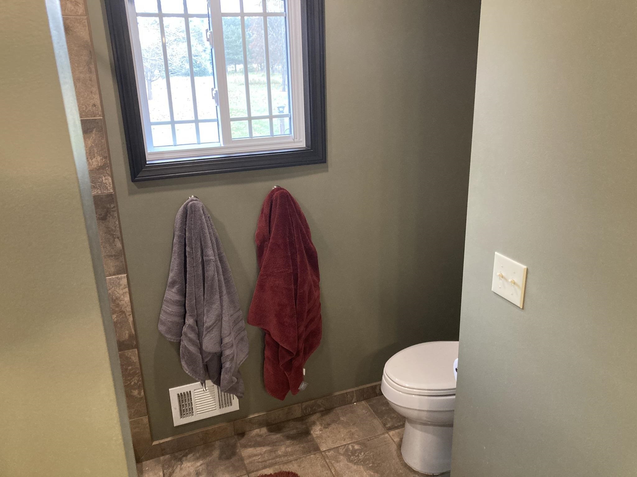 4326 North Center Road Flint, MI 48506 - Photo 36 of 49 50126417-35.JPG