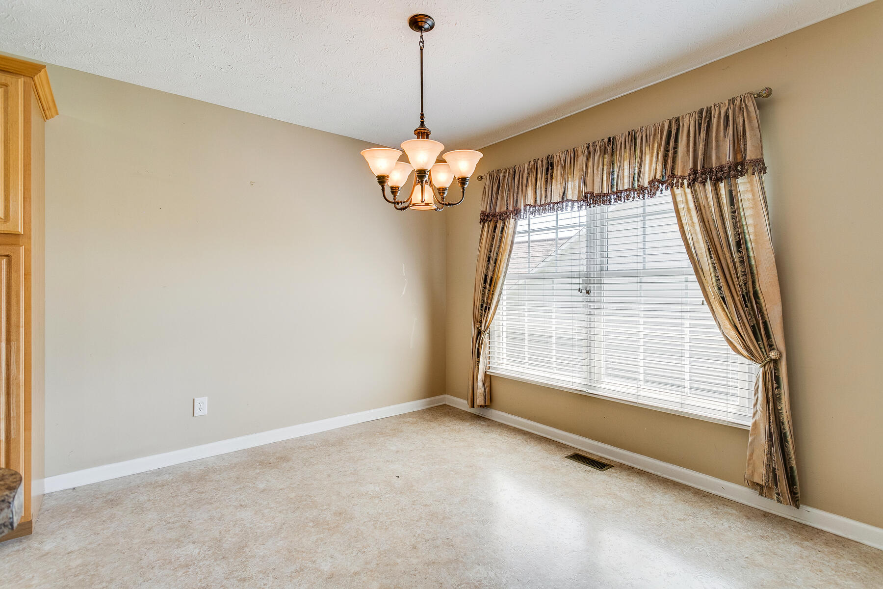 4120 Cooks Point Kingsport, TN 37664 - Photo 15 of 35 010