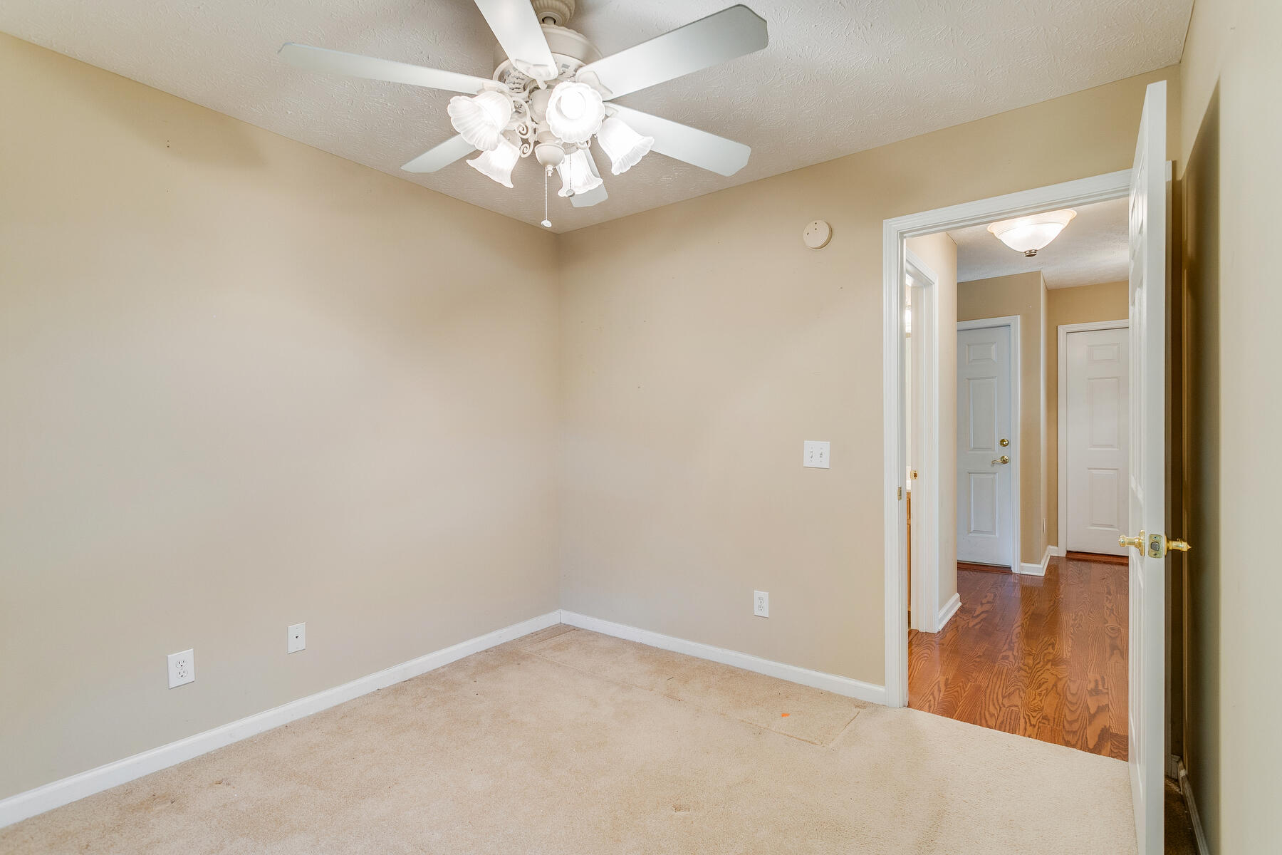 4120 Cooks Point Kingsport, TN 37664 - Photo 30 of 35 025