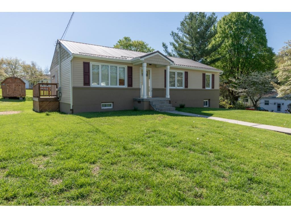 225 Cherokee Road Bristol, VA 24201 - Photo 3 of 27 Photo 3