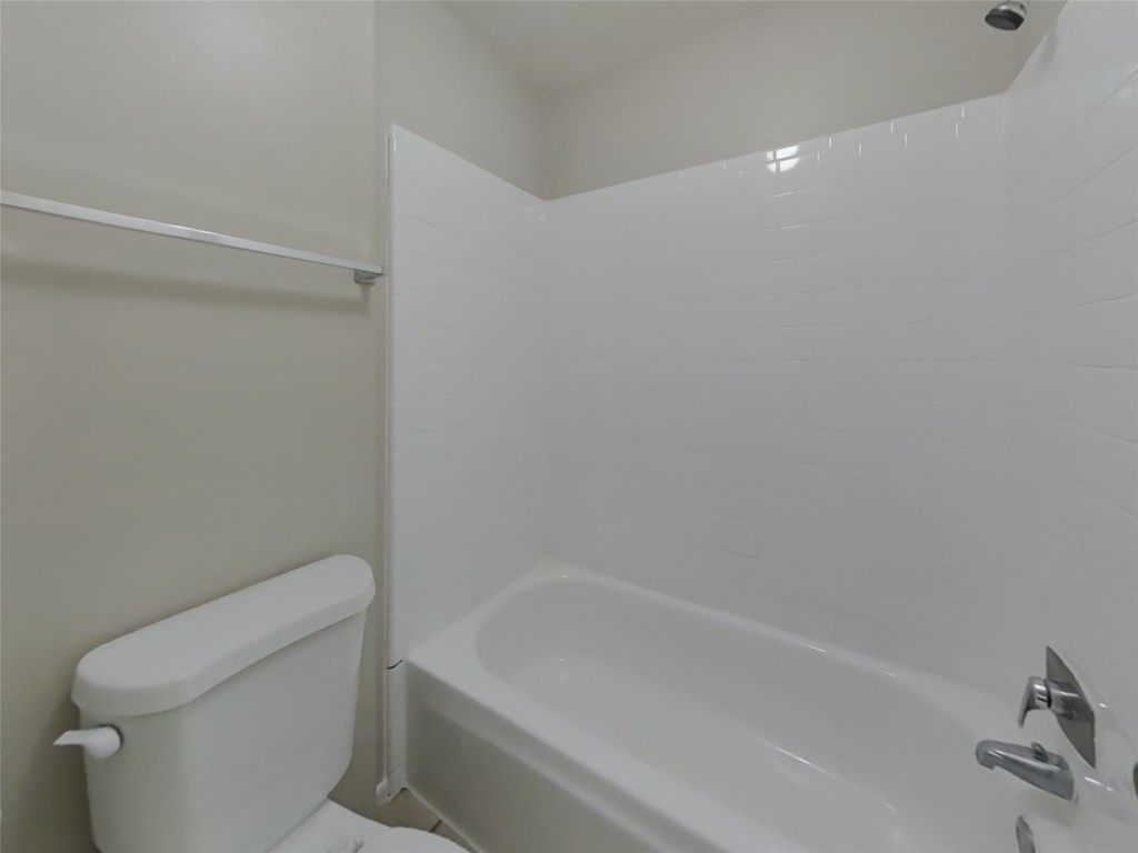 11519 Perry Road Houston, TX 77064 - Photo 8 of 15