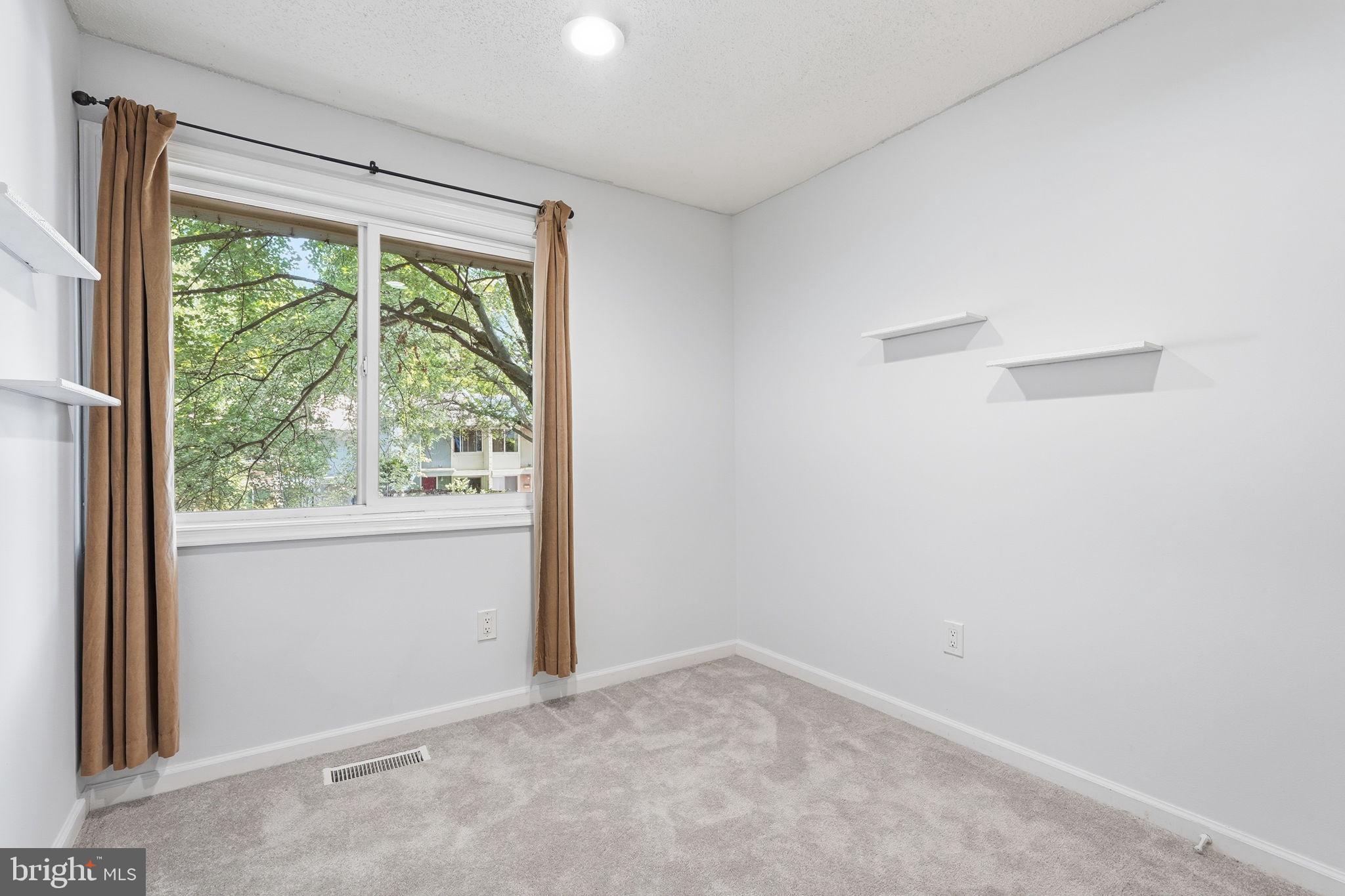 2366 Southgate Square Reston, VA 20191 - Photo 15 of 32 Gallery Image 15