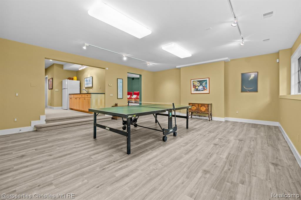 1041 Greentree Road Bloomfield Hills, MI 48304 - Photo 52 of 70