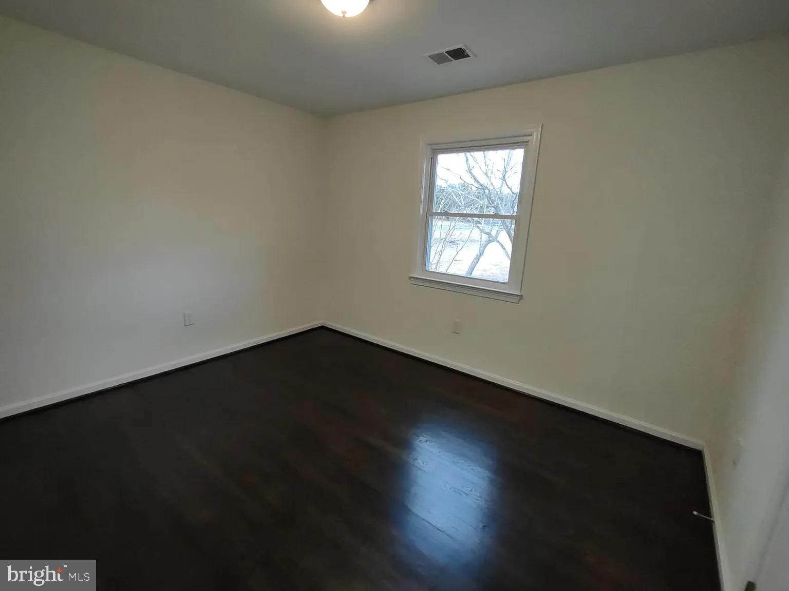 12009 Briar Patch Road Hume, VA 22639 - Photo 12 of 21 bedroom2