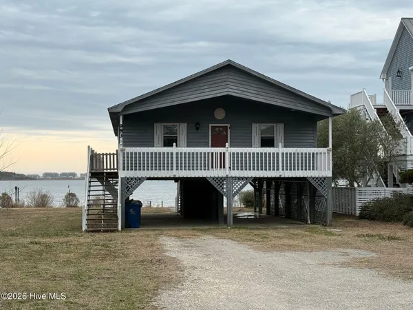 $2,100 | 983 Chadwick Shores Drive, Sneads Ferry, NC 28460