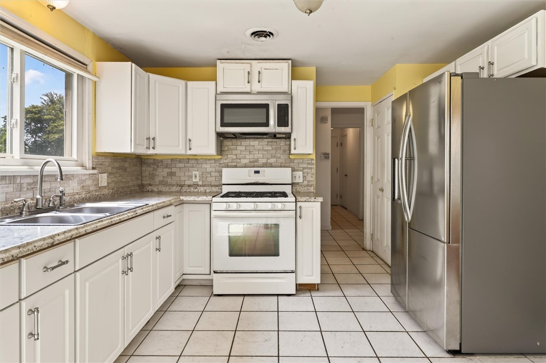 300 Wildbriar Road Henrietta, NY 14623 - Photo 19 of 30 Gallery Image 19