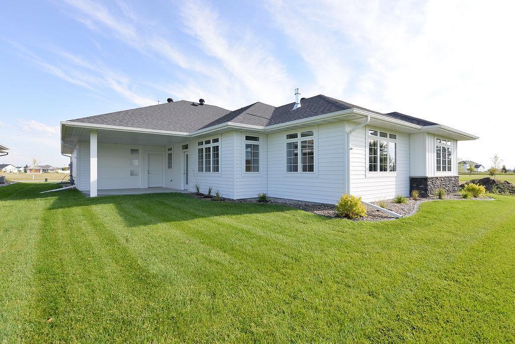 235 Emma Court Mapleton, ND 58059 - Photo 4 of 24