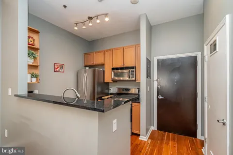 $439,000 | 309 Holland Lane, Unit 307, Alexandria, VA 22314