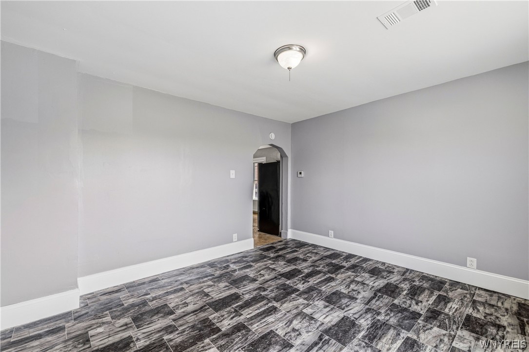 389 Military Road Buffalo, NY 14207 - Photo 16 of 31