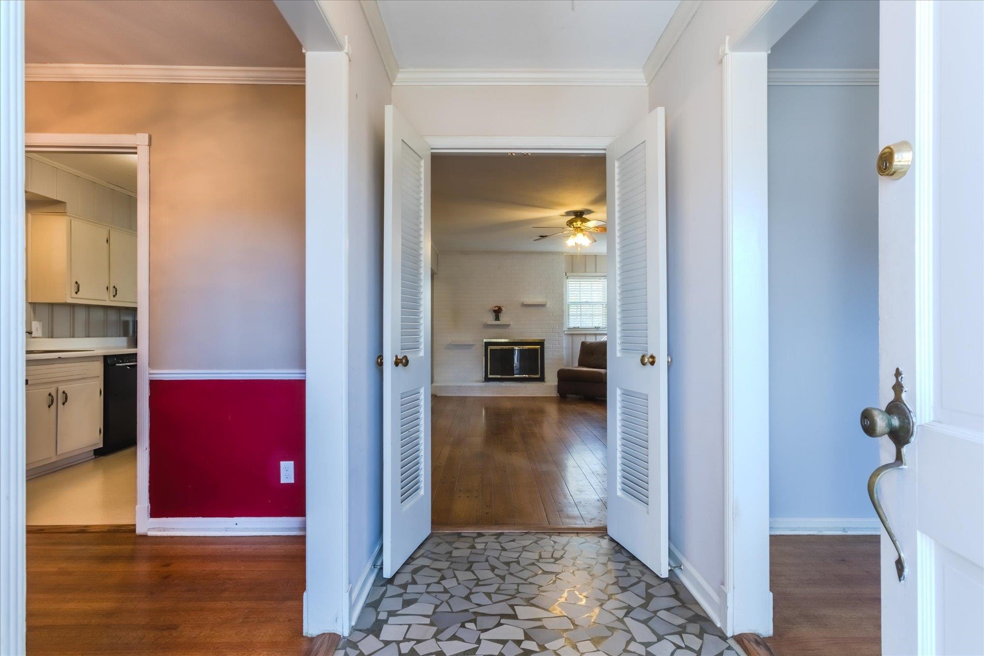 1490 Hayne Road Memphis, TN 38119 - Photo 5 of 33 a view of a hallway with dining area