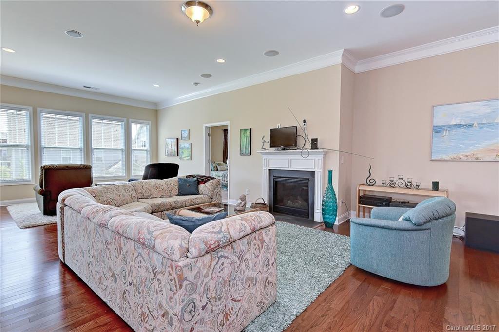 7449 Hamilton Bridge Road Charlotte, NC 28278 - Photo 4 of 22 Gallery Image 4