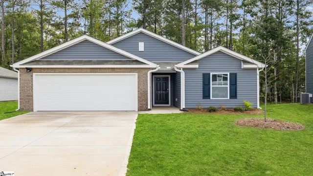 $234,900 | 225 Pristine Drive, Greenwood, SC 29646