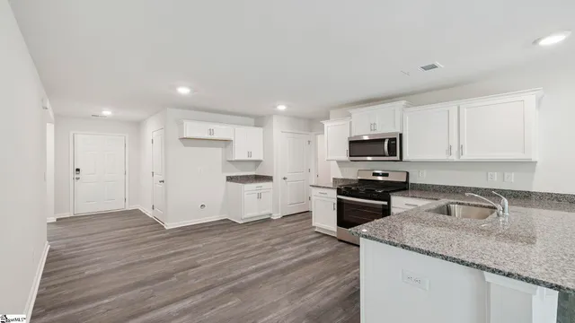 $234,900 | 225 Pristine Drive, Greenwood, SC 29646