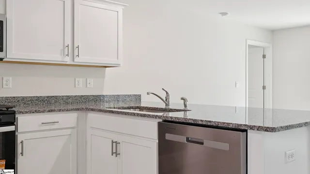 $234,900 | 225 Pristine Drive, Greenwood, SC 29646