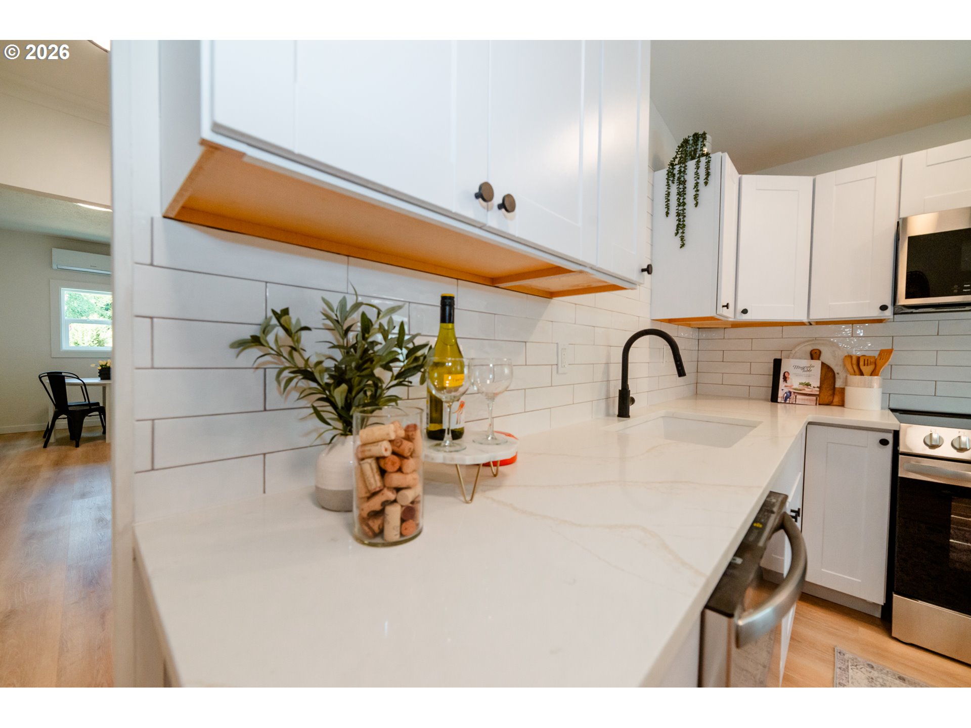 6800 Southeast Duke Street Portland, OR 97206 - Photo 10 of 25