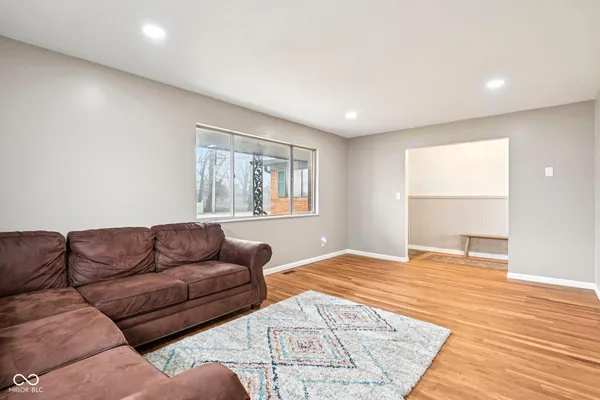 $282,500 | 100 Lincoln Street, Plainfield, IN 46168