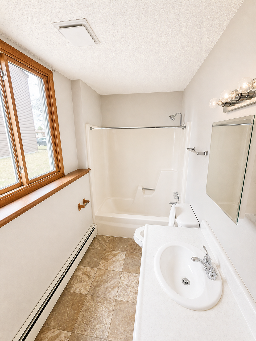 725 South 9th Street, Unit 2 Bird Island, MN 55310 - Photo 11 of 12